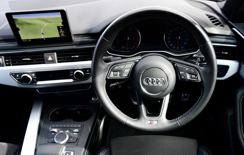 AUDI A4 AVANT