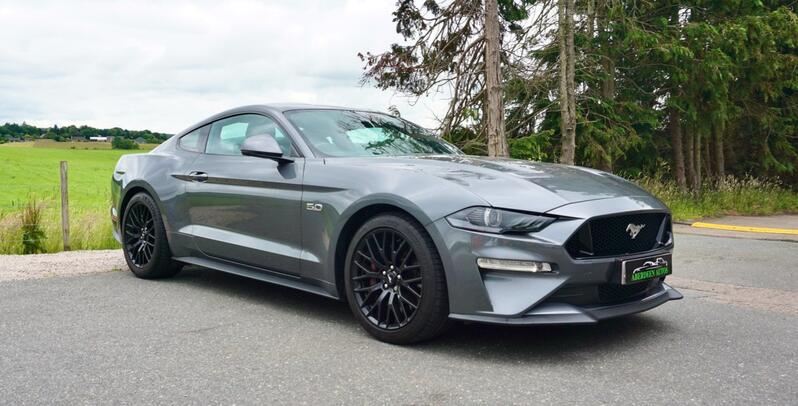 FORD MUSTANG
