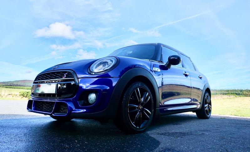MINI HATCH