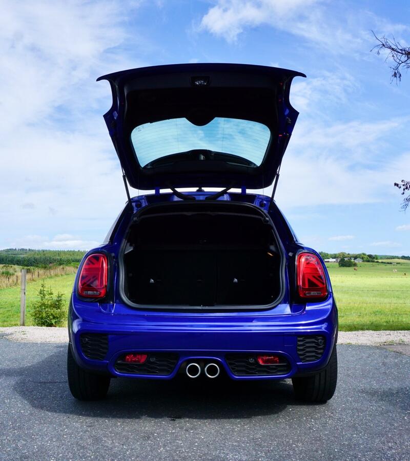 MINI HATCH