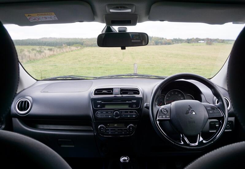 MITSUBISHI MIRAGE
