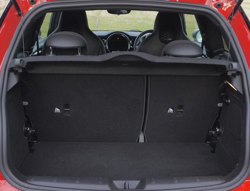 MINI HATCH