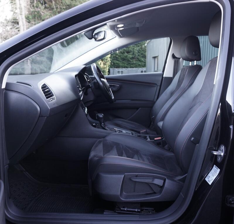 SEAT LEON