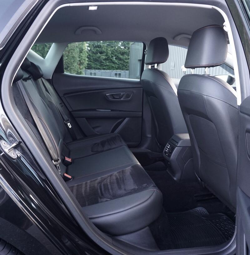 SEAT LEON