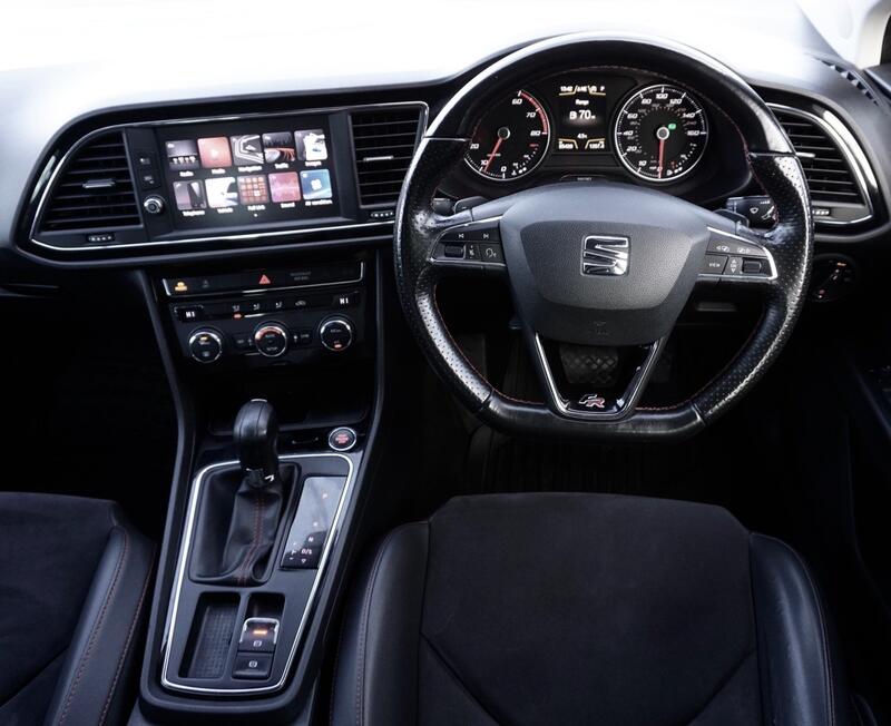 SEAT LEON