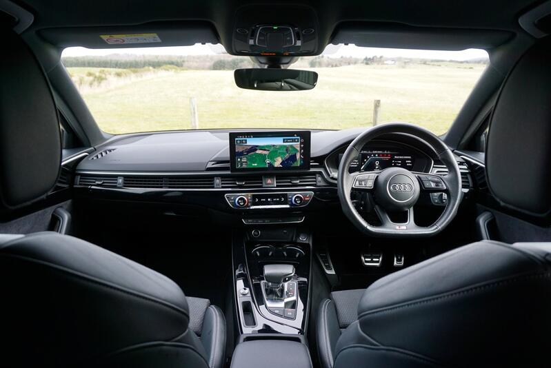 AUDI A4 AVANT