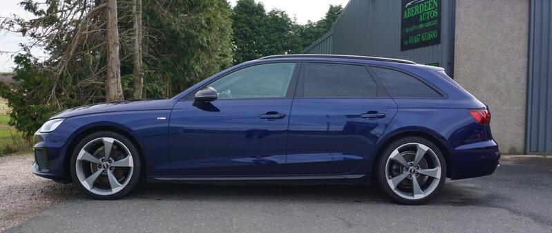 AUDI A4 AVANT