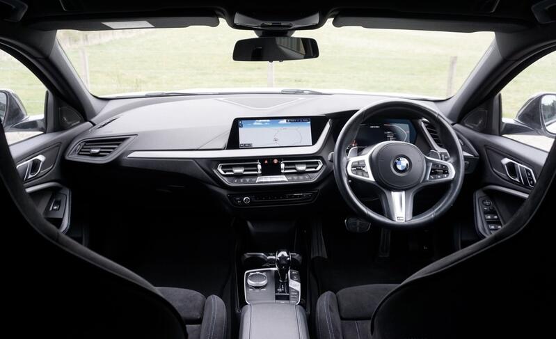 BMW 1 SERIES