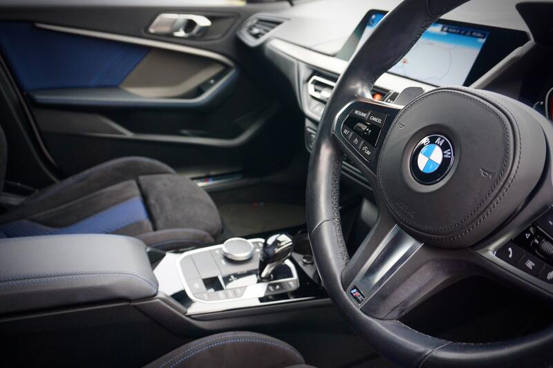 BMW 1 SERIES