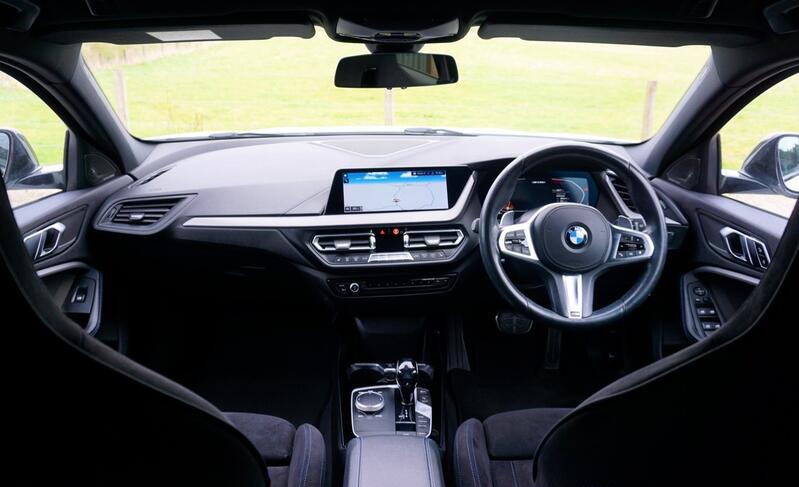 BMW 1 SERIES