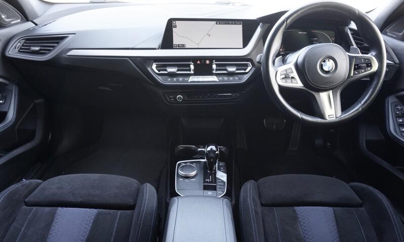 BMW 1 SERIES