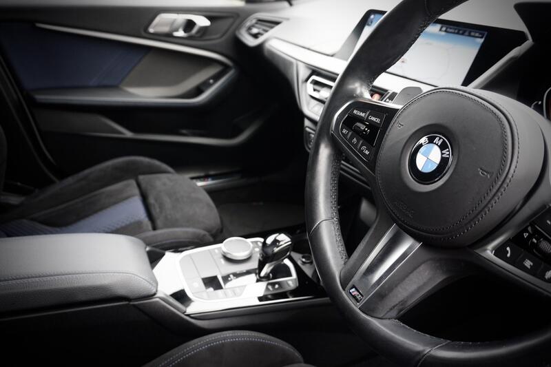 BMW 1 SERIES