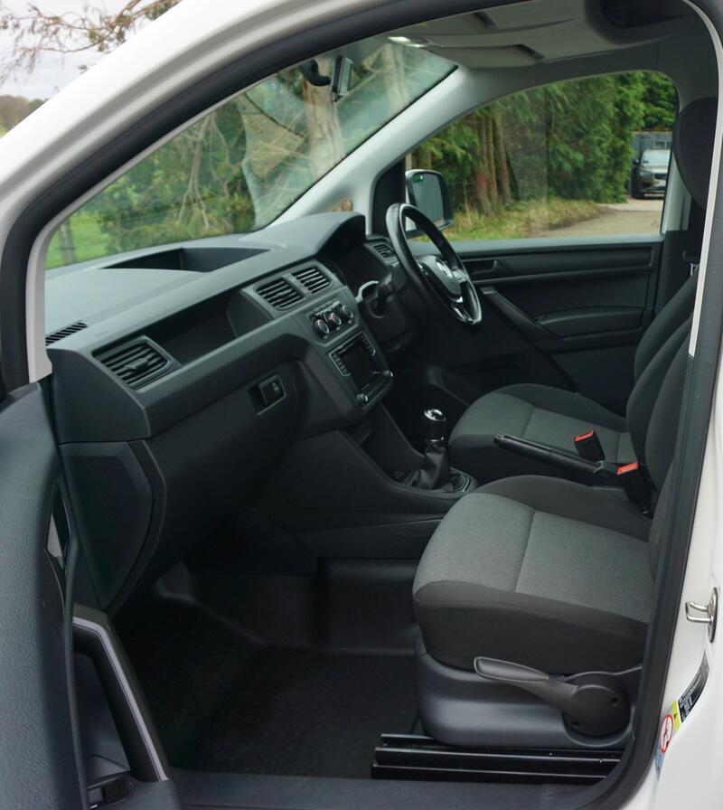 VOLKSWAGEN CADDY